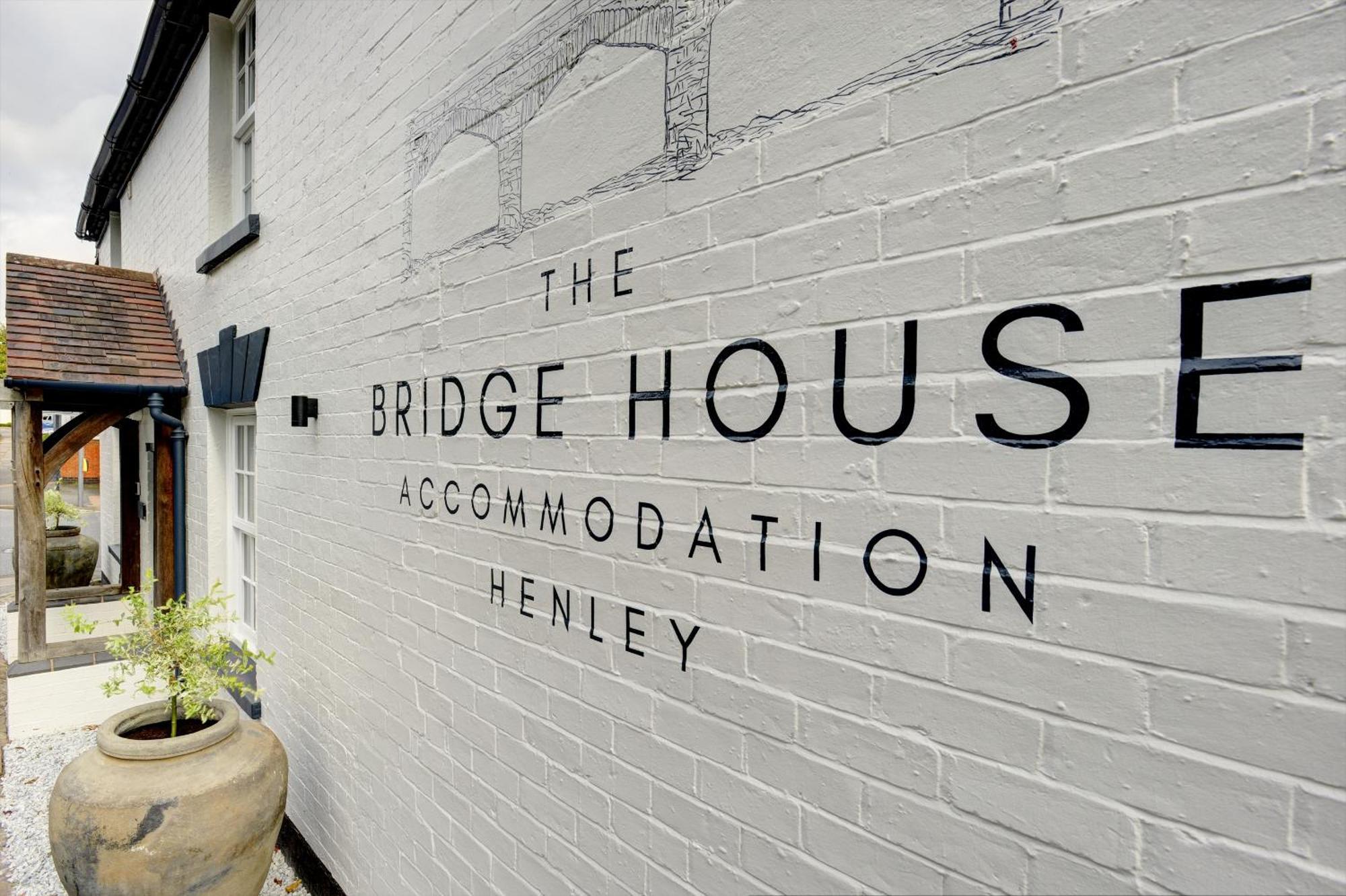 The Bridge House Henley Hotel Bagian luar foto